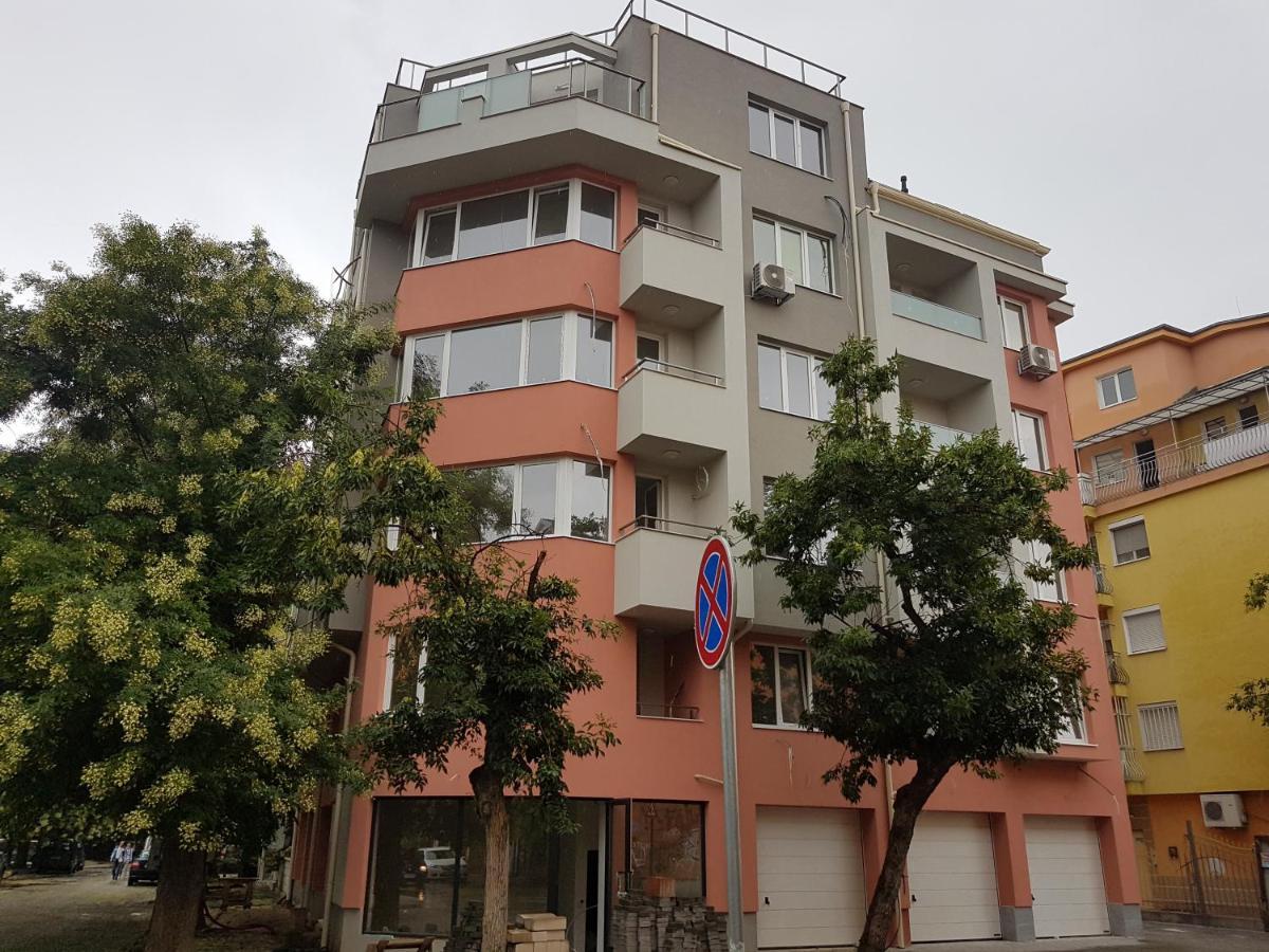 Apartment Near To Grand Hotel Plovdiv Exterior foto